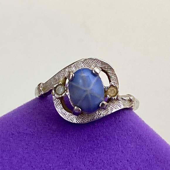 Jewelry - 💛 Elegant 14k HGE Blue Faux Star Sapphire Ring